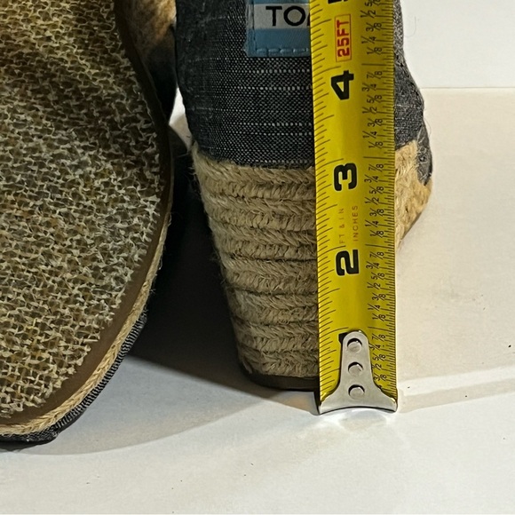 Toms Woman Desert Wedge Shoes Espadrille Bootie Gray Black Chambray Lace Up - Picture 7 of 7